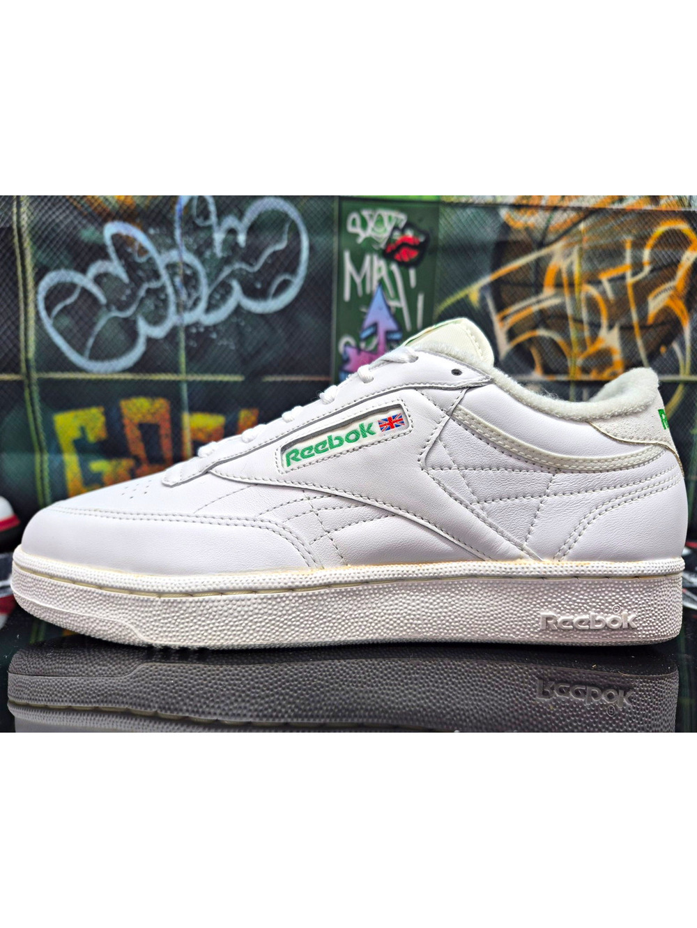 Reebok Club C  Men’s 7M White/Green Leather Low Sneakers "2005" Release 6-21195